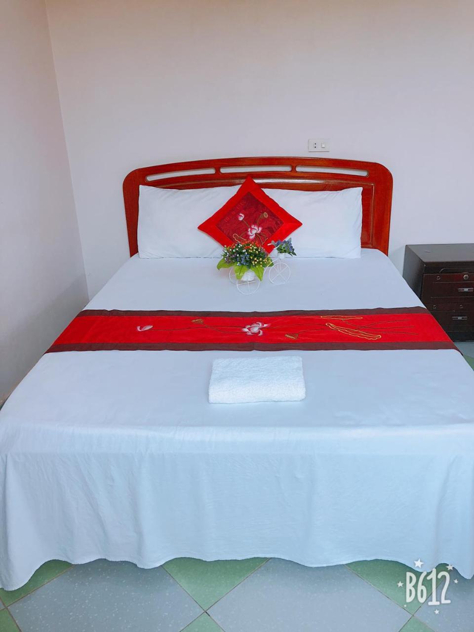 Thành Homestay Ninh Binh Esterno foto